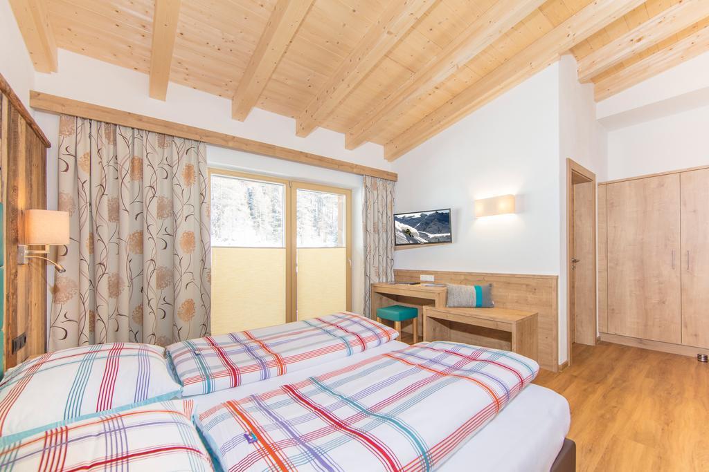 Haus Fidelis Riml Hotell Sölden Exteriör bild